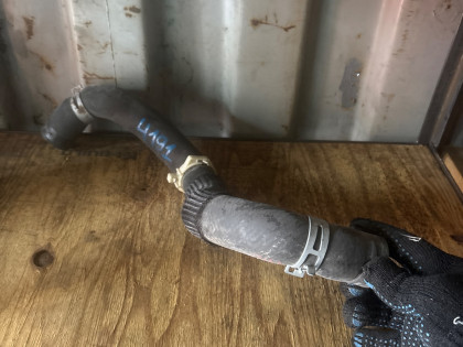 Патрубок системы охлаждения GRS191