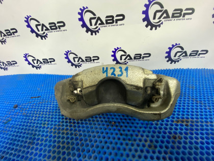 Суппорт передний правый B4Y03398ZC MAZDA CX-3