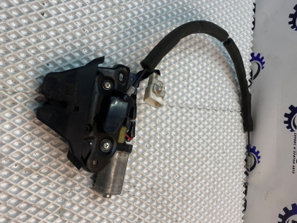 Замок багажника LEXUS GS300 OEM 64650-50010 2005-3011