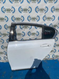 дверь 6700430620 LEXUS GS350