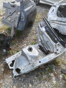 четверть кузова передняя левая LEXUS GS350