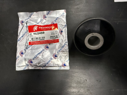 Сайлентблок переднего нижнего рычага